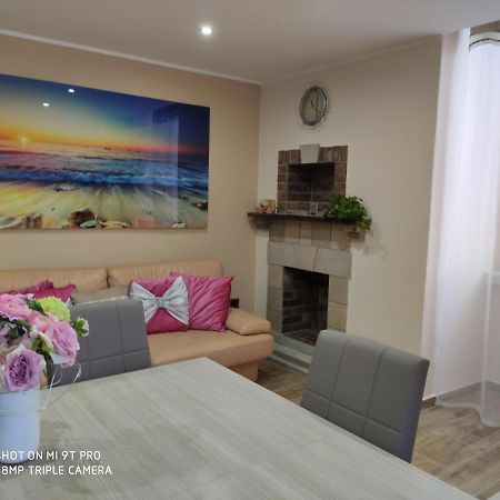 La Casa Delle Sorprese Apartment Trani Bagian luar foto