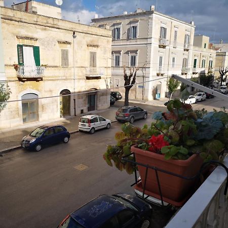 La Casa Delle Sorprese Apartment Trani Bagian luar foto
