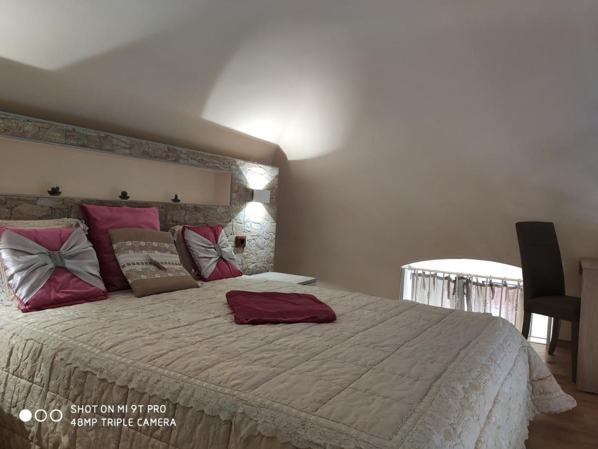 La Casa Delle Sorprese Apartment Trani Bagian luar foto