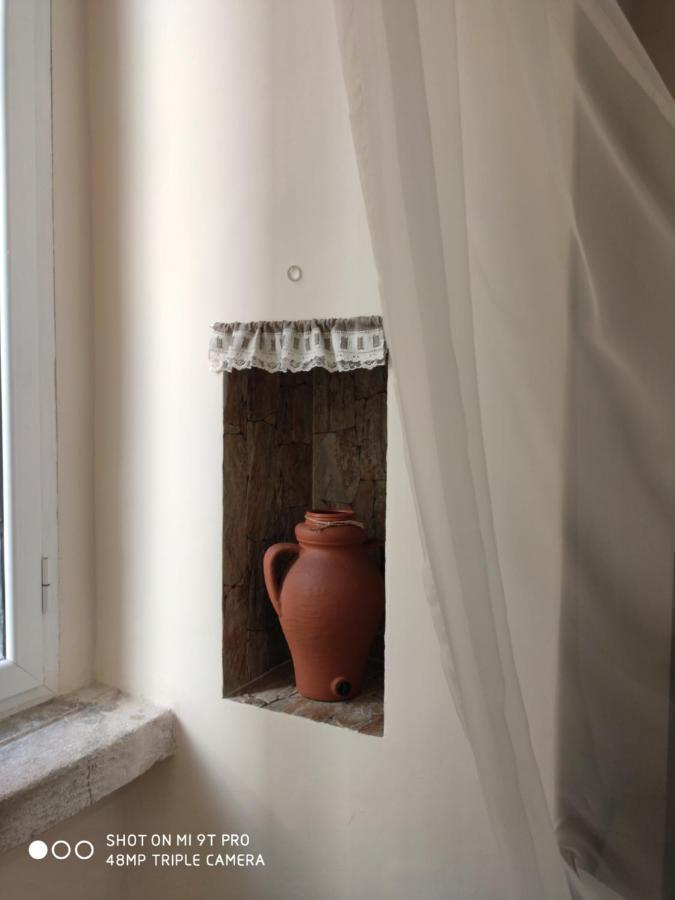 La Casa Delle Sorprese Apartment Trani Bagian luar foto