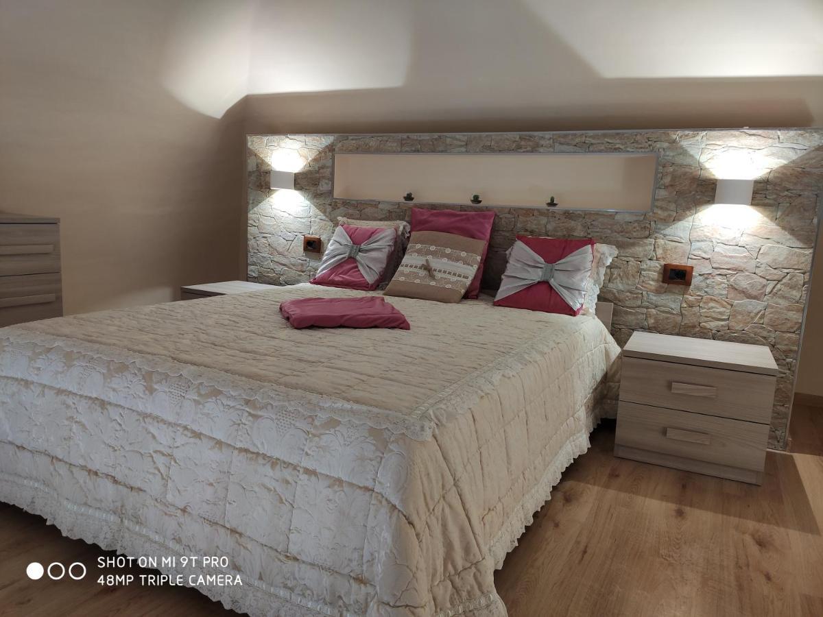 La Casa Delle Sorprese Apartment Trani Bagian luar foto