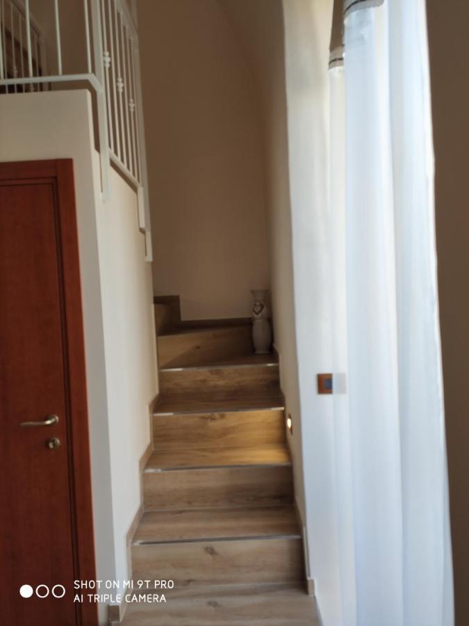 La Casa Delle Sorprese Apartment Trani Bagian luar foto