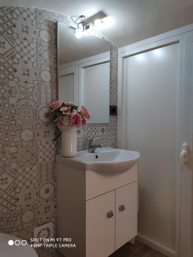 La Casa Delle Sorprese Apartment Trani Bagian luar foto