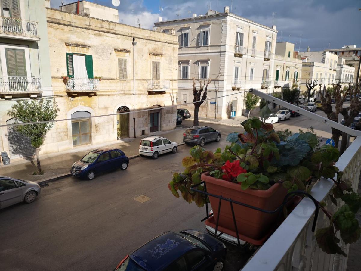 La Casa Delle Sorprese Apartment Trani Bagian luar foto