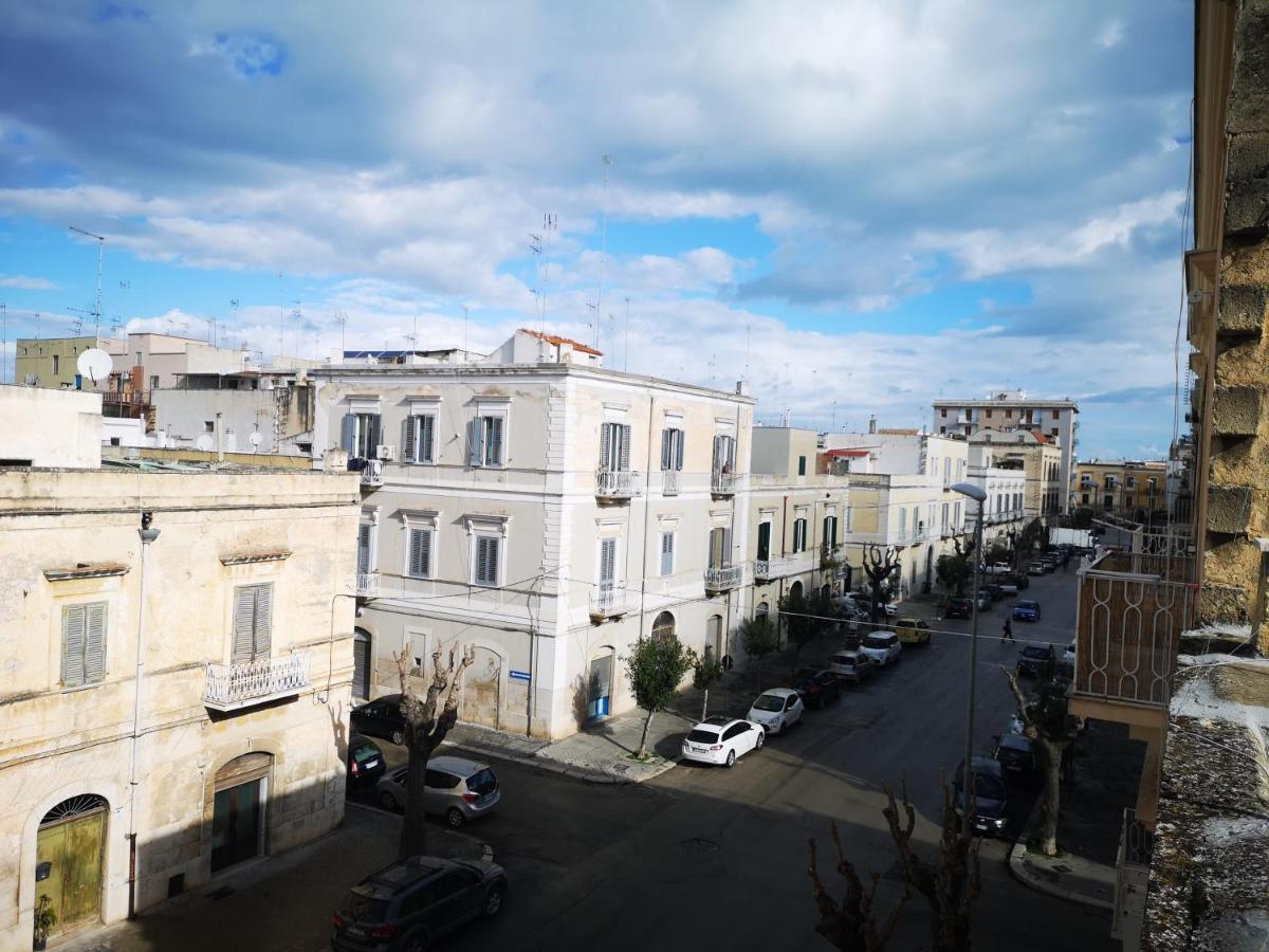 La Casa Delle Sorprese Apartment Trani Bagian luar foto