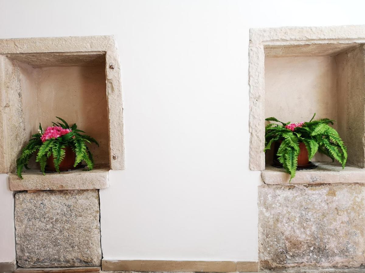 La Casa Delle Sorprese Apartment Trani Bagian luar foto